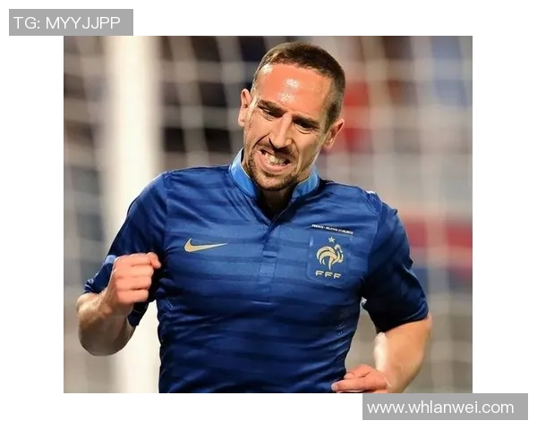 被制裁的足球球星背后原因揭秘及其对职业生涯的深远影响 被制裁的足球球星背后原因揭秘及其对职业生涯的深远影响